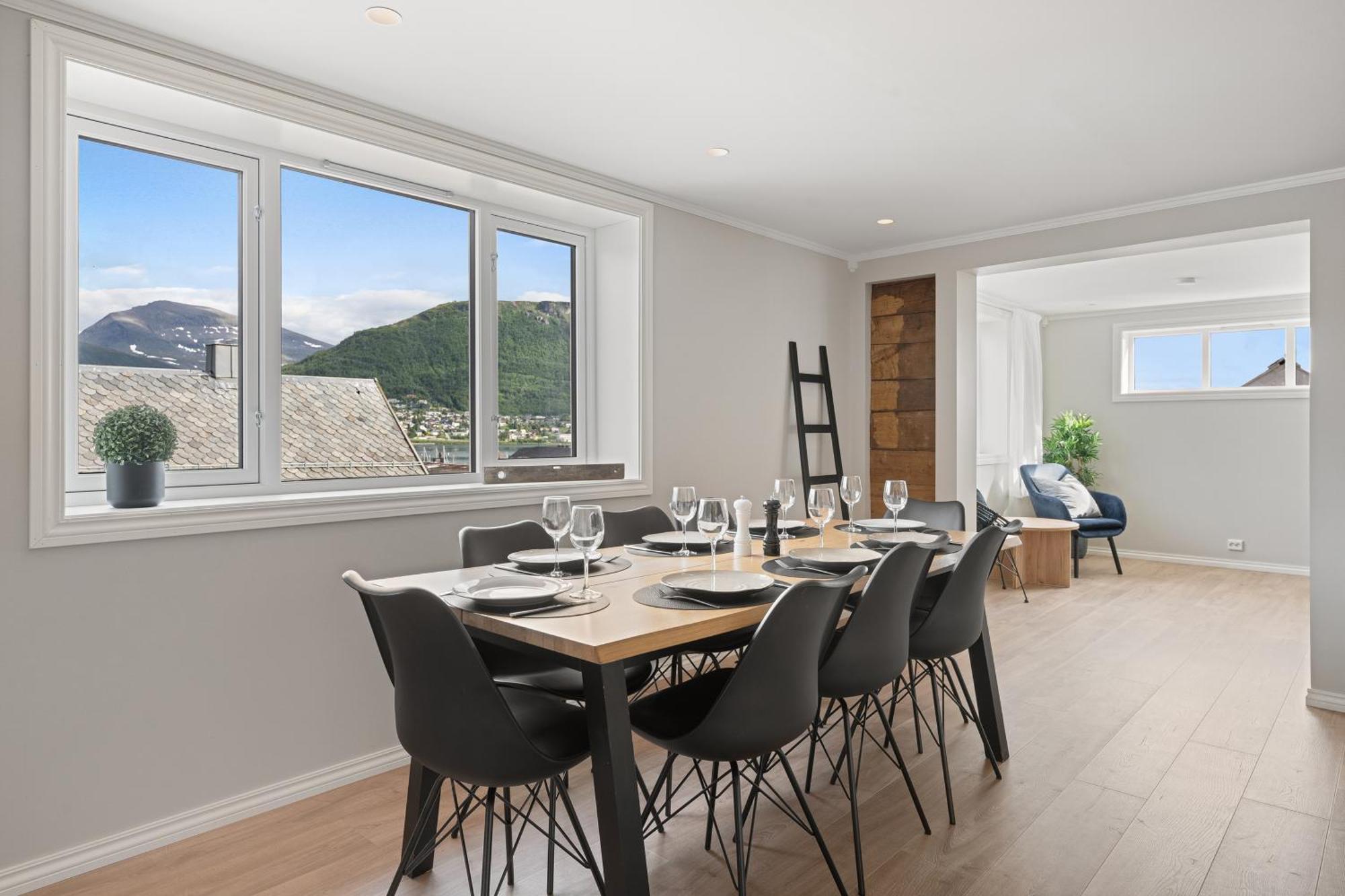 Arctic Homes - Historical Tromso House With View Exteriér fotografie